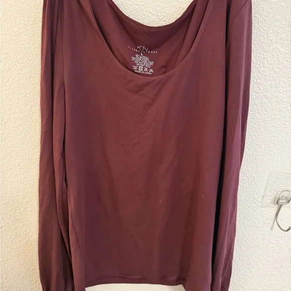 Women's Burgundy Long Sleeve Top - Picture 3 of 3